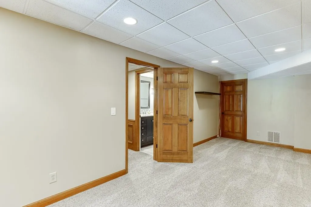 7660 Dunvegan Close, Sandy Springs, Georgia 30350, 5 Bedrooms Bedrooms, ,4 BathroomsBathrooms,Residential,Sold,7660 Dunvegan Close,7573430