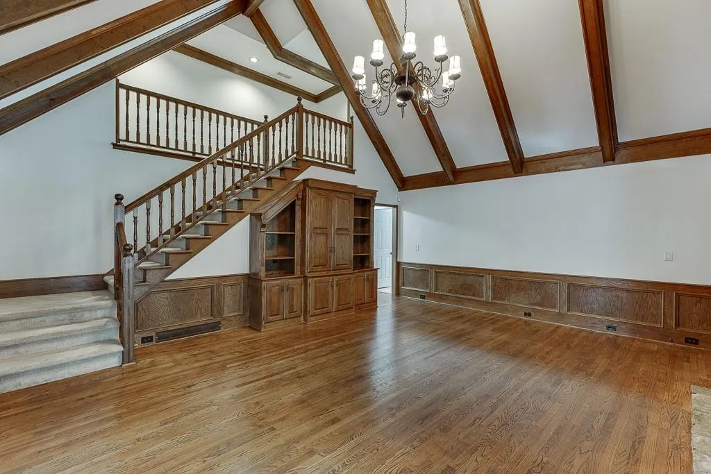 7660 Dunvegan Close, Sandy Springs, Georgia 30350, 5 Bedrooms Bedrooms, ,4 BathroomsBathrooms,Residential,Sold,7660 Dunvegan Close,7573430