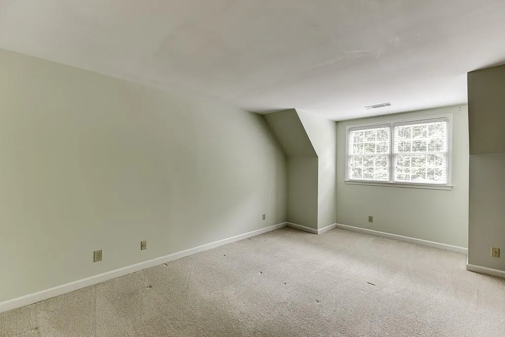 7660 Dunvegan Close, Sandy Springs, Georgia 30350, 5 Bedrooms Bedrooms, ,4 BathroomsBathrooms,Residential,Sold,7660 Dunvegan Close,7573430