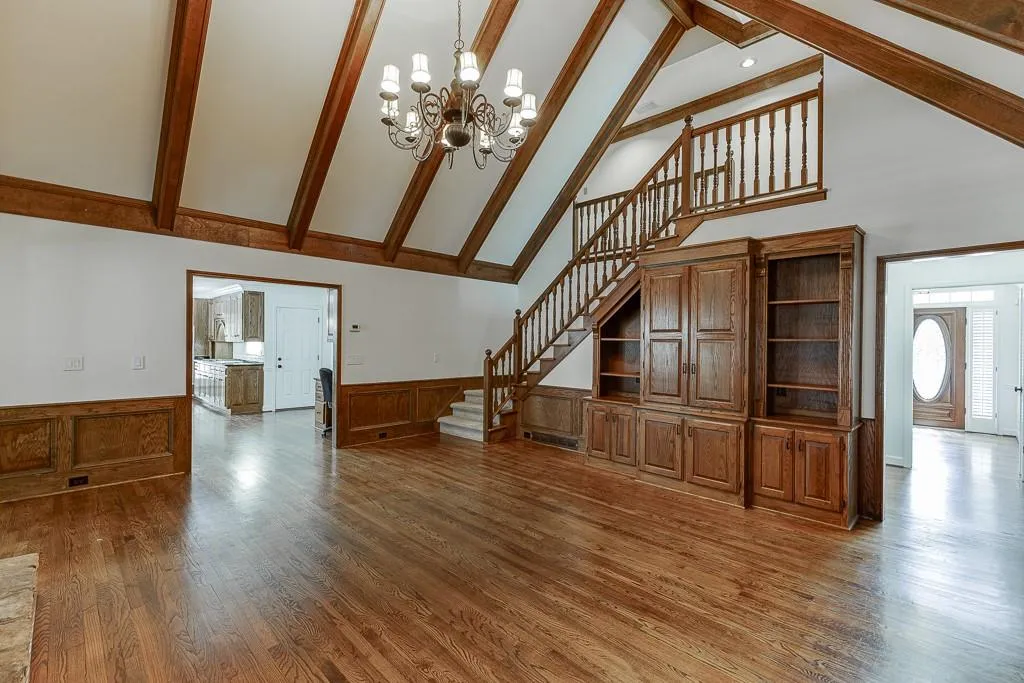 7660 Dunvegan Close, Sandy Springs, Georgia 30350, 5 Bedrooms Bedrooms, ,4 BathroomsBathrooms,Residential,Sold,7660 Dunvegan Close,7573430