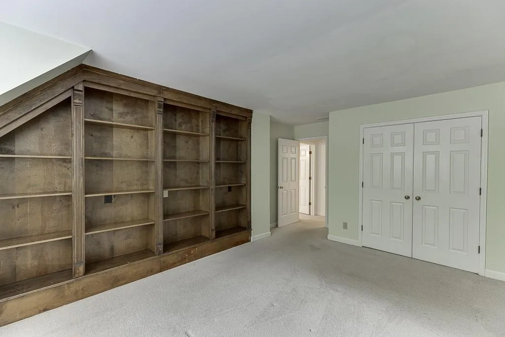 7660 Dunvegan Close, Sandy Springs, Georgia 30350, 5 Bedrooms Bedrooms, ,4 BathroomsBathrooms,Residential,Sold,7660 Dunvegan Close,7573430