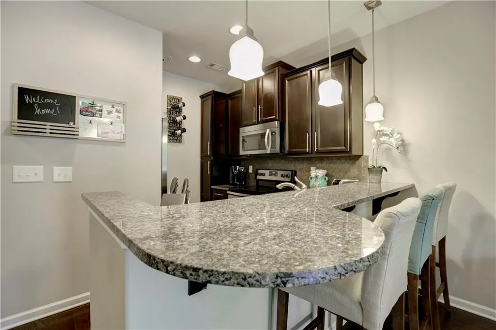 215 Semel Drive Nw Unit 452, Atlanta, Georgia 30309, 2 Bedrooms Bedrooms, ,2 BathroomsBathrooms,Residential,Sold,215 Semel Drive Nw Unit 452,5696429