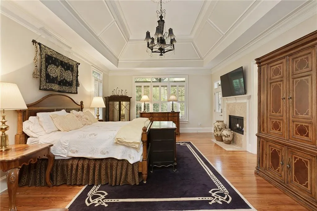 8325 Grogans Ferry Road, Sandy Springs, Georgia 30350, 6 Bedrooms Bedrooms, ,6 BathroomsBathrooms,Residential,Sold,8325 Grogans Ferry Road,6985792