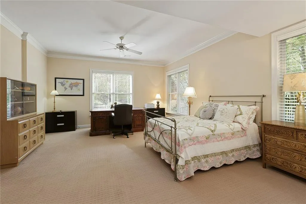 8325 Grogans Ferry Road, Sandy Springs, Georgia 30350, 6 Bedrooms Bedrooms, ,6 BathroomsBathrooms,Residential,Sold,8325 Grogans Ferry Road,6985792