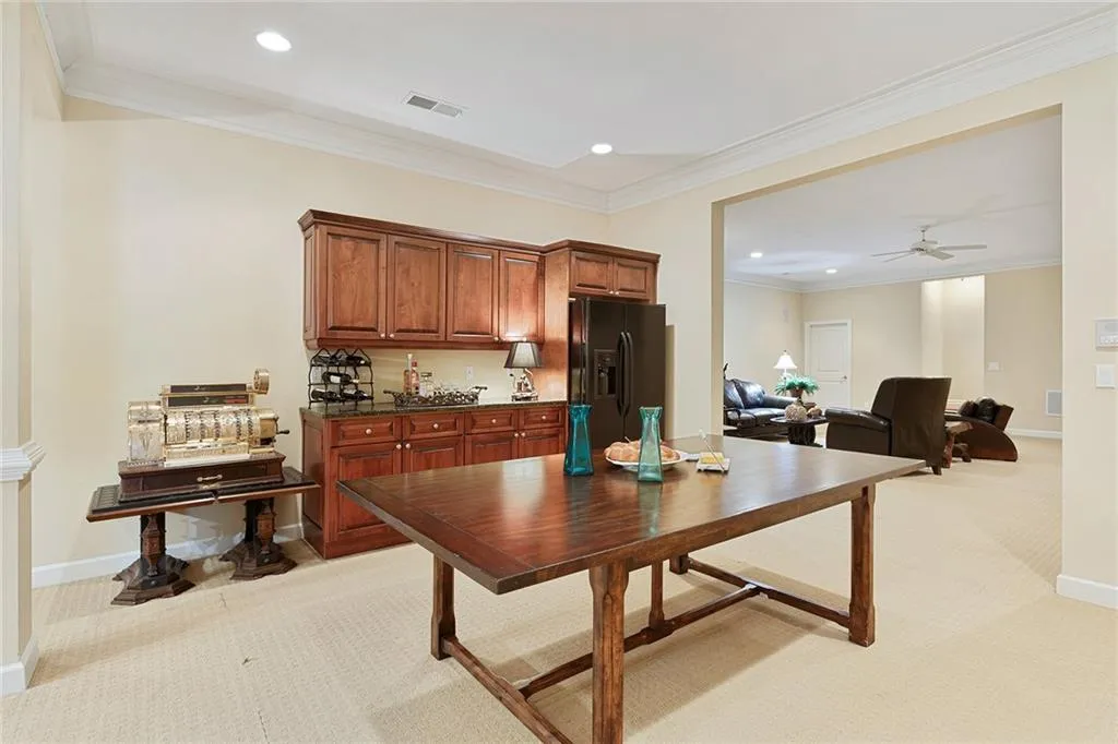 8325 Grogans Ferry Road, Sandy Springs, Georgia 30350, 6 Bedrooms Bedrooms, ,6 BathroomsBathrooms,Residential,Sold,8325 Grogans Ferry Road,6985792