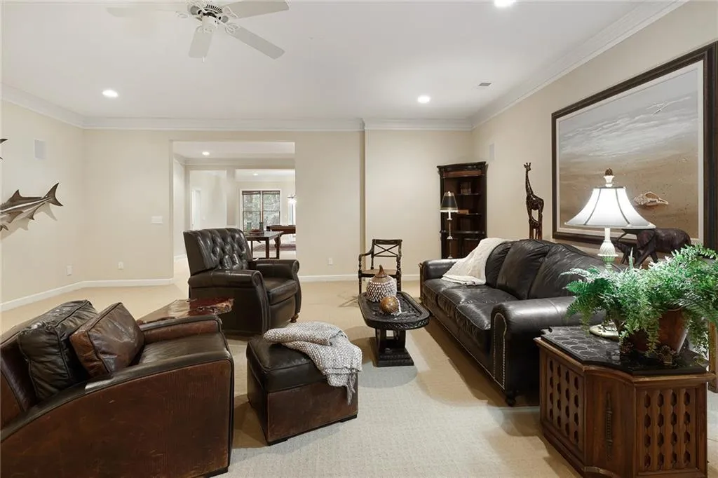8325 Grogans Ferry Road, Sandy Springs, Georgia 30350, 6 Bedrooms Bedrooms, ,6 BathroomsBathrooms,Residential,Sold,8325 Grogans Ferry Road,6985792