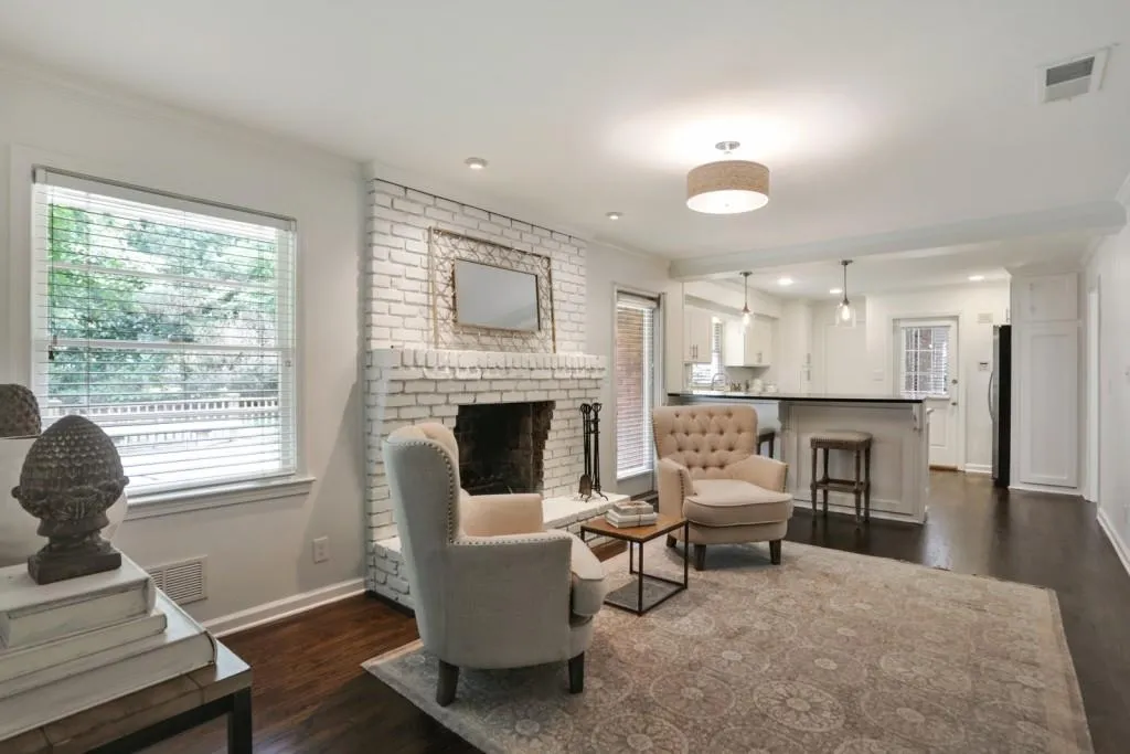550 Windsor Parkway, Atlanta, Georgia 30342, 3 Bedrooms Bedrooms, ,2 BathroomsBathrooms,Residential,Sold,550 Windsor Parkway,6576974