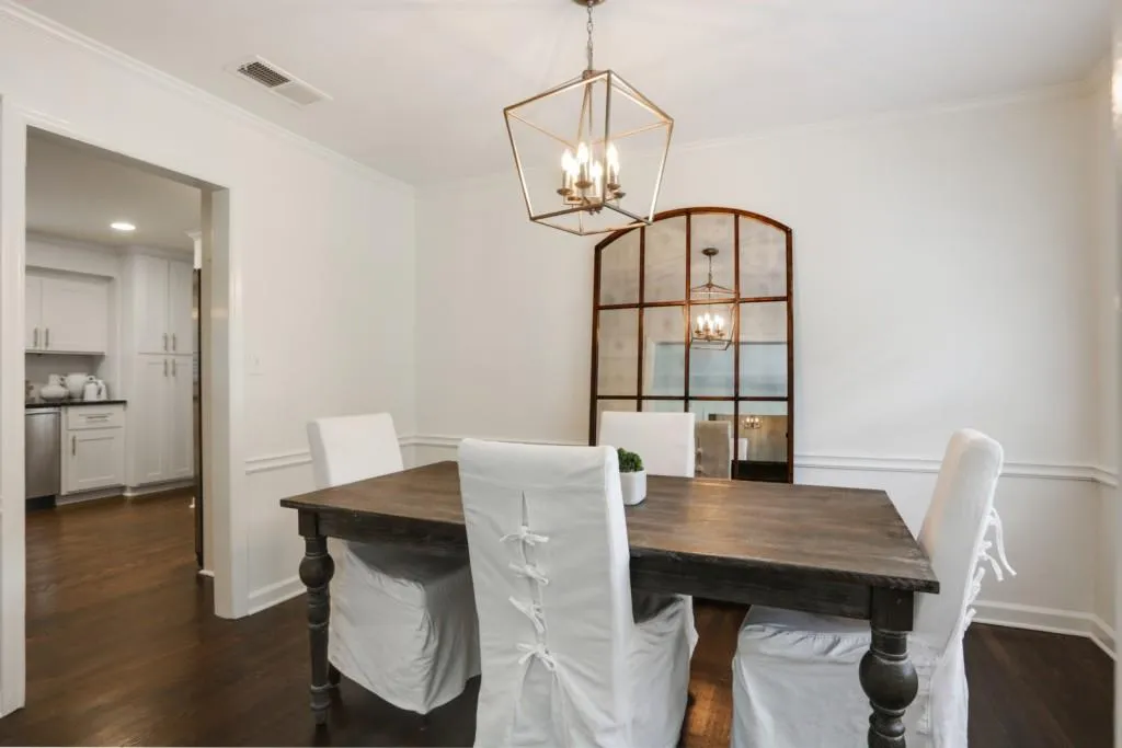 550 Windsor Parkway, Atlanta, Georgia 30342, 3 Bedrooms Bedrooms, ,2 BathroomsBathrooms,Residential,Sold,550 Windsor Parkway,6576974
