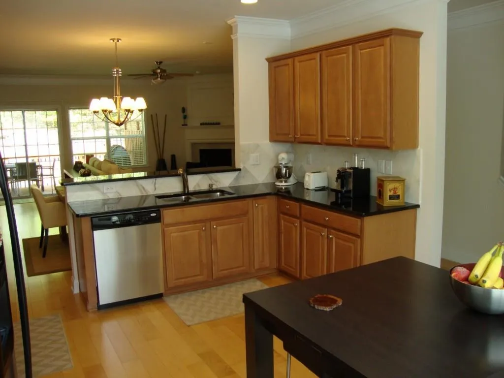 606 Pember Point Unit 606, Sandy Springs, Georgia 30350, 3 Bedrooms Bedrooms, ,3 BathroomsBathrooms,Residential,Sold,606 Pember Point Unit 606,5676397