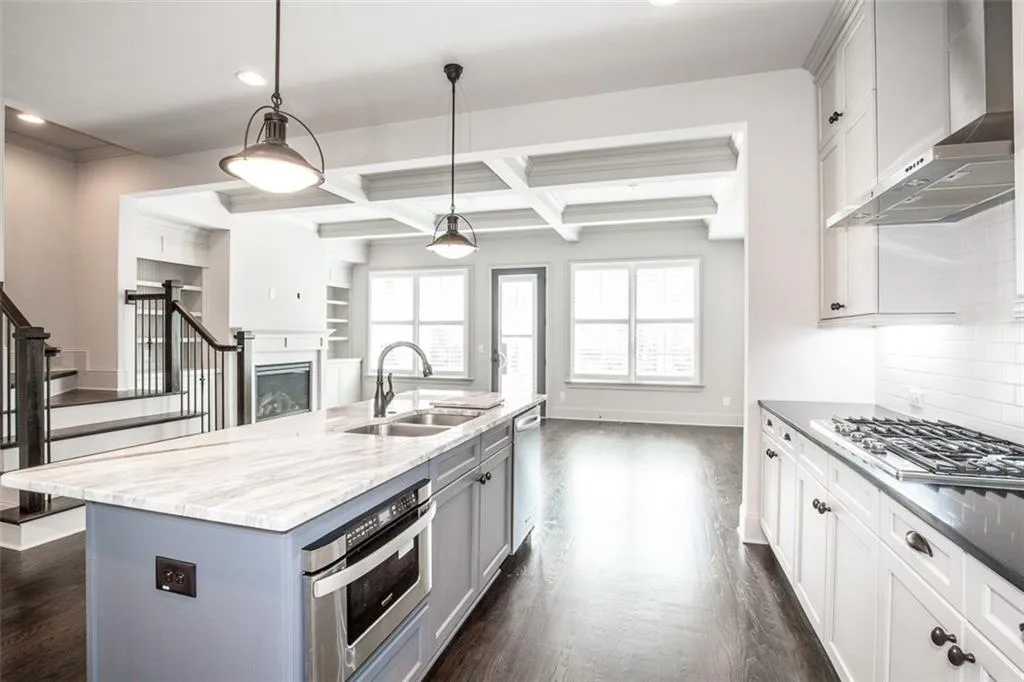 1303 Riverscall Lane Unit 69, Atlanta, Georgia 30339, 3 Bedrooms Bedrooms, ,3 BathroomsBathrooms,Residential,Sold,1303 Riverscall Lane Unit 69,6727833