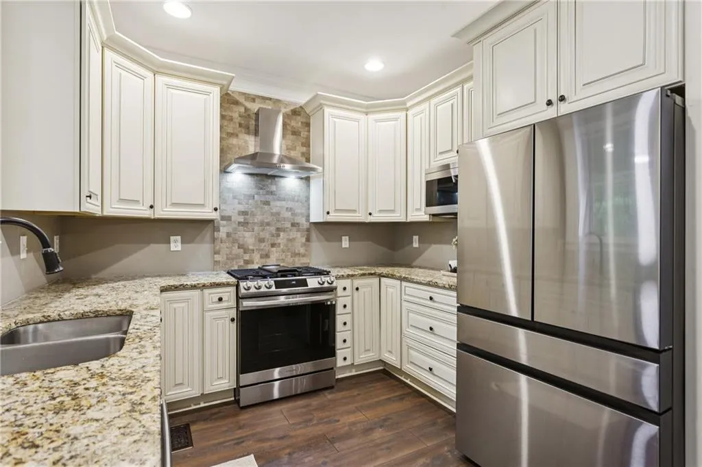 3232 Cates Avenue Ne, Brookhaven, Georgia 30319, 3 Bedrooms Bedrooms, ,2 BathroomsBathrooms,Residential,For Sale,3232 Cates Avenue Ne,7629526