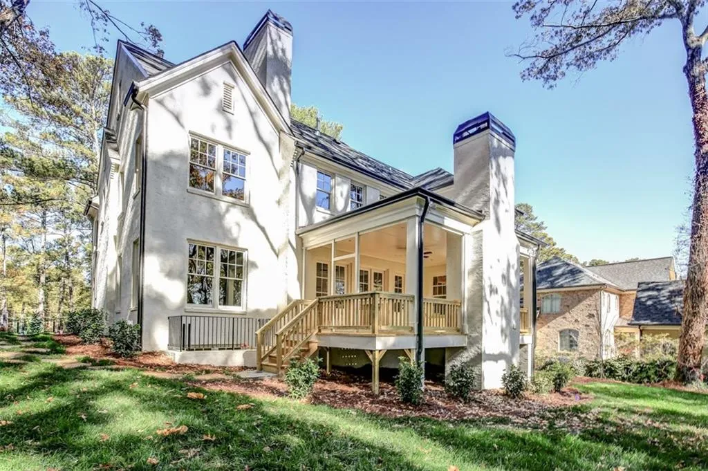1460 Moores Mill Road Nw, Atlanta, Georgia 30327, 6 Bedrooms Bedrooms, ,6 BathroomsBathrooms,Residential,Sold,1460 Moores Mill Road Nw,5748228