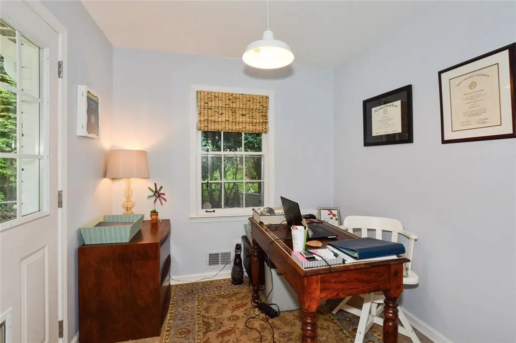 250 River Springs Drive, Atlanta, Georgia 30328, 3 Bedrooms Bedrooms, ,2 BathroomsBathrooms,Residential,Sold,250 River Springs Drive,5881630