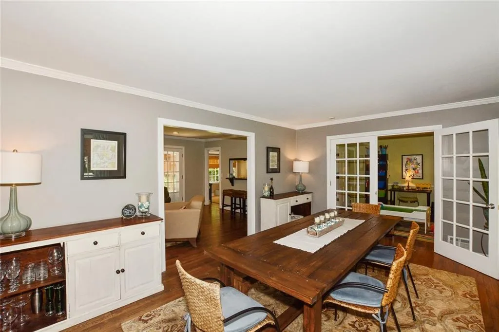 250 River Springs Drive, Atlanta, Georgia 30328, 3 Bedrooms Bedrooms, ,2 BathroomsBathrooms,Residential,Sold,250 River Springs Drive,5881630