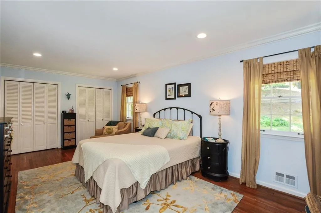 250 River Springs Drive, Atlanta, Georgia 30328, 3 Bedrooms Bedrooms, ,2 BathroomsBathrooms,Residential,Sold,250 River Springs Drive,5881630