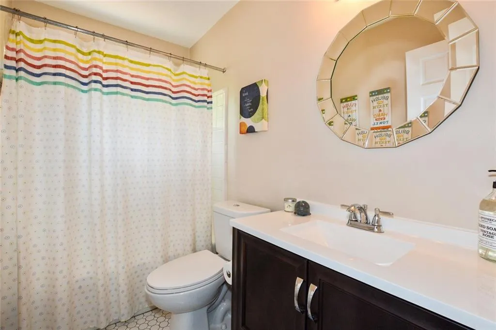 250 River Springs Drive, Atlanta, Georgia 30328, 3 Bedrooms Bedrooms, ,2 BathroomsBathrooms,Residential,Sold,250 River Springs Drive,5881630