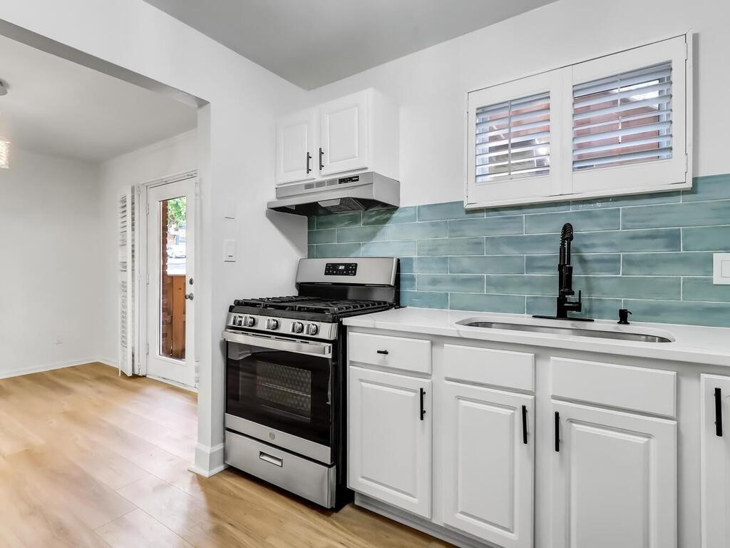 5632 Kingsport Drive Unit 12, Sandy Springs, Georgia 30342, 3 Bedrooms Bedrooms, ,2 BathroomsBathrooms,Residential,Sold,5632 Kingsport Drive Unit 12,7289417