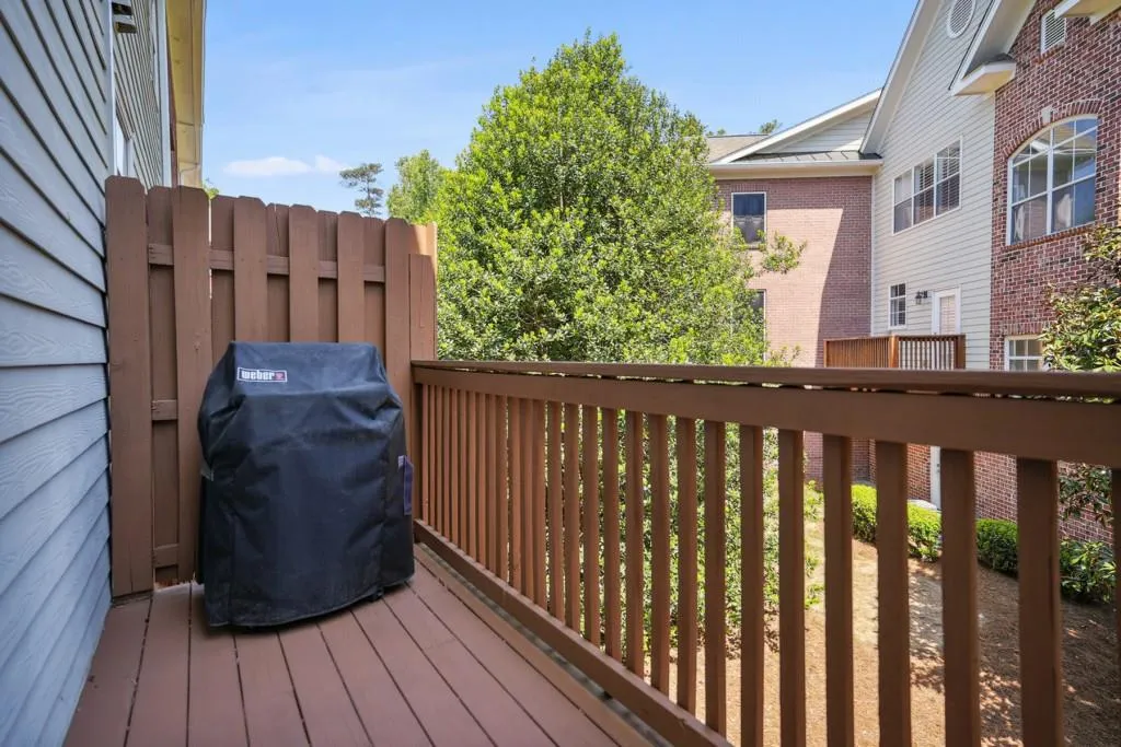 1144 Glenridge Place, Atlanta, Georgia 30342, 2 Bedrooms Bedrooms, ,1 BathroomBathrooms,Residential,Sold,1144 Glenridge Place,7039739