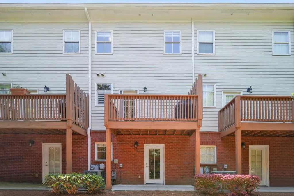 1144 Glenridge Place, Atlanta, Georgia 30342, 2 Bedrooms Bedrooms, ,1 BathroomBathrooms,Residential,Sold,1144 Glenridge Place,7039739