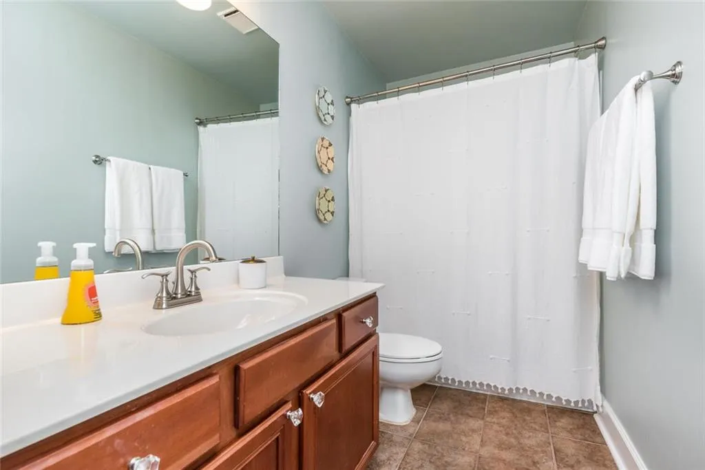 125 Mount Vernon Circle, Sandy Springs, Georgia 30338, 2 Bedrooms Bedrooms, ,2 BathroomsBathrooms,Residential,Sold,125 Mount Vernon Circle,6969031