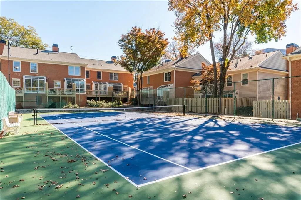 125 Mount Vernon Circle, Sandy Springs, Georgia 30338, 2 Bedrooms Bedrooms, ,2 BathroomsBathrooms,Residential,Sold,125 Mount Vernon Circle,6969031