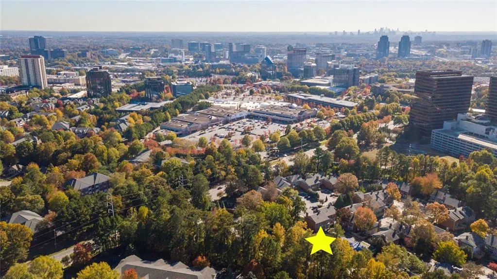 125 Mount Vernon Circle, Sandy Springs, Georgia 30338, 2 Bedrooms Bedrooms, ,2 BathroomsBathrooms,Residential,Sold,125 Mount Vernon Circle,6969031