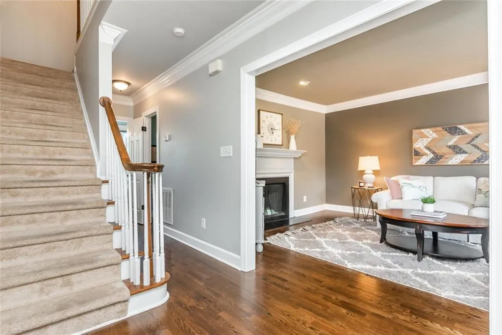 125 Mount Vernon Circle, Sandy Springs, Georgia 30338, 2 Bedrooms Bedrooms, ,2 BathroomsBathrooms,Residential,Sold,125 Mount Vernon Circle,6969031