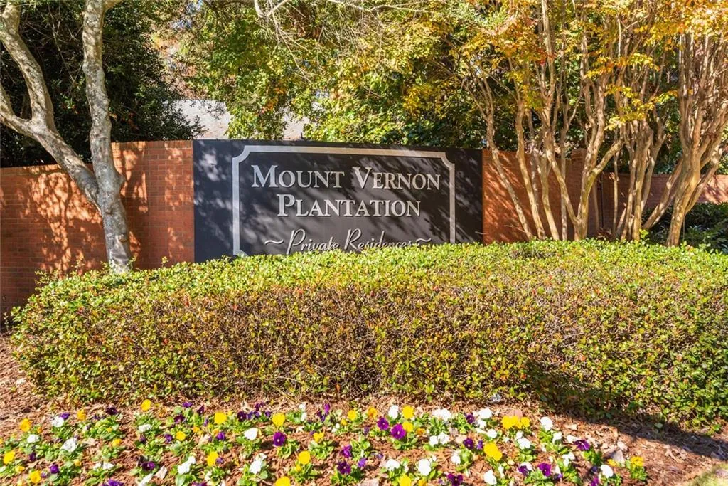 125 Mount Vernon Circle, Sandy Springs, Georgia 30338, 2 Bedrooms Bedrooms, ,2 BathroomsBathrooms,Residential,Sold,125 Mount Vernon Circle,6969031