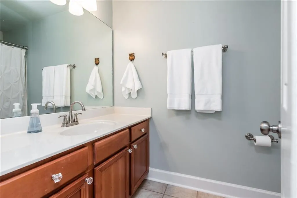 125 Mount Vernon Circle, Sandy Springs, Georgia 30338, 2 Bedrooms Bedrooms, ,2 BathroomsBathrooms,Residential,Sold,125 Mount Vernon Circle,6969031