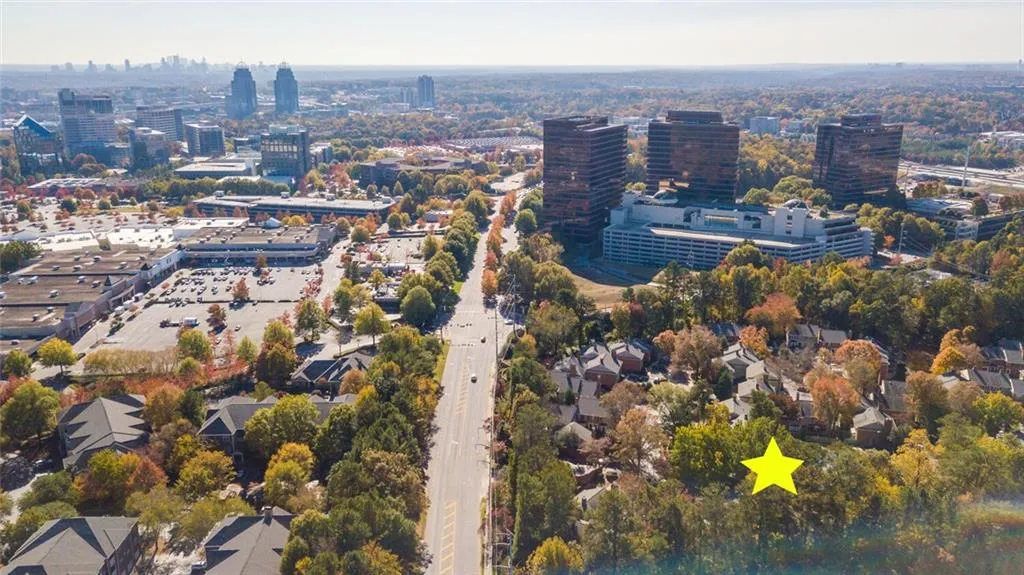 125 Mount Vernon Circle, Sandy Springs, Georgia 30338, 2 Bedrooms Bedrooms, ,2 BathroomsBathrooms,Residential,Sold,125 Mount Vernon Circle,6969031