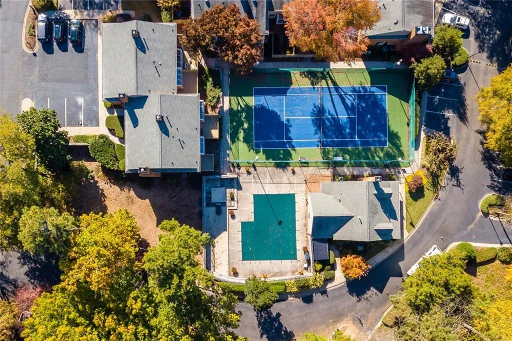 125 Mount Vernon Circle, Sandy Springs, Georgia 30338, 2 Bedrooms Bedrooms, ,2 BathroomsBathrooms,Residential,Sold,125 Mount Vernon Circle,6969031