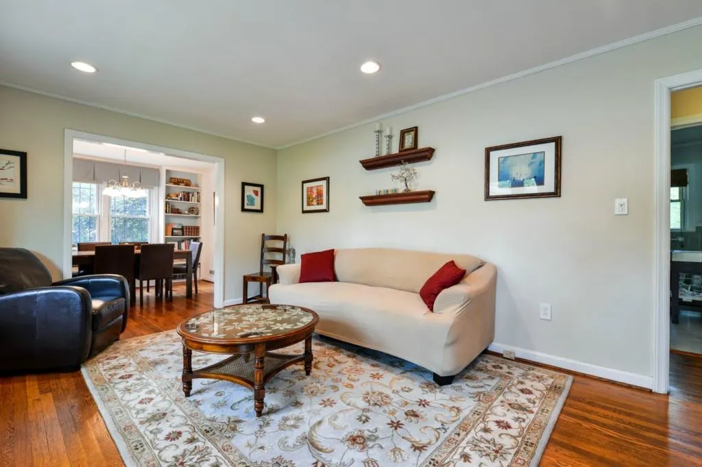 2729 Drew Valley Road, Brookhaven, Georgia 30319, 3 Bedrooms Bedrooms, ,2 BathroomsBathrooms,Residential,Sold,2729 Drew Valley Road,5527363