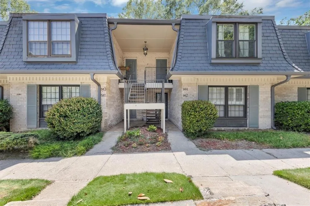 144 Woodmere Square Nw, Atlanta, Georgia 30327, 2 Bedrooms Bedrooms, ,2 BathroomsBathrooms,Residential,For Sale,144 Woodmere Square Nw,7621467