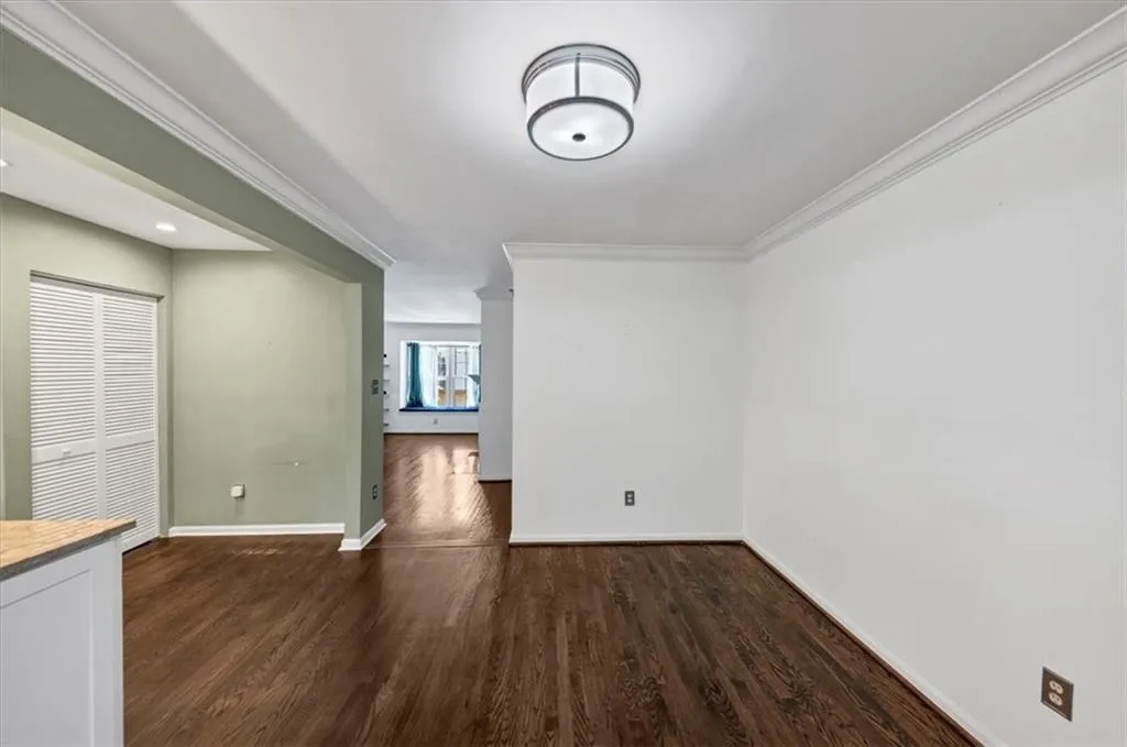 144 Woodmere Square Nw, Atlanta, Georgia 30327, 2 Bedrooms Bedrooms, ,2 BathroomsBathrooms,Residential,For Sale,144 Woodmere Square Nw,7621467