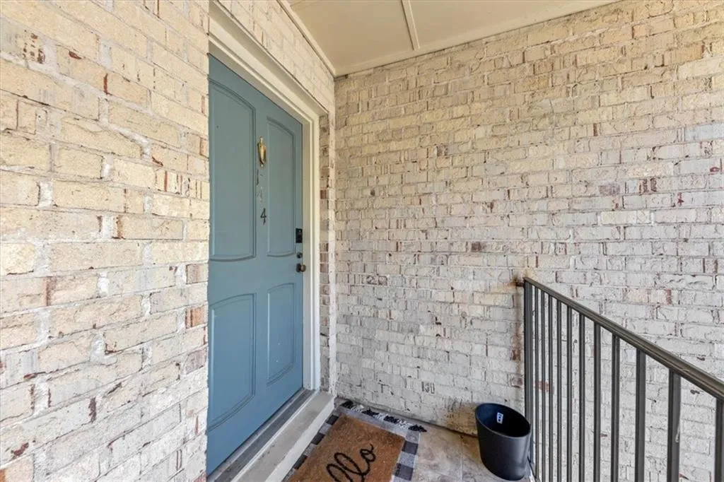 144 Woodmere Square Nw, Atlanta, Georgia 30327, 2 Bedrooms Bedrooms, ,2 BathroomsBathrooms,Residential,For Sale,144 Woodmere Square Nw,7621467