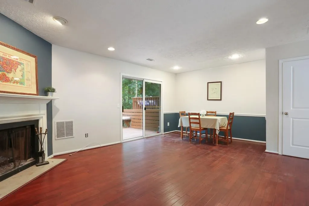 2608 Queen Anne Court, Sandy Springs, Georgia 30350, 2 Bedrooms Bedrooms, ,2 BathroomsBathrooms,Residential,Sold,2608 Queen Anne Court,6587490