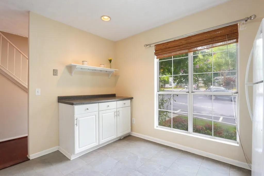 2608 Queen Anne Court, Sandy Springs, Georgia 30350, 2 Bedrooms Bedrooms, ,2 BathroomsBathrooms,Residential,Sold,2608 Queen Anne Court,6587490