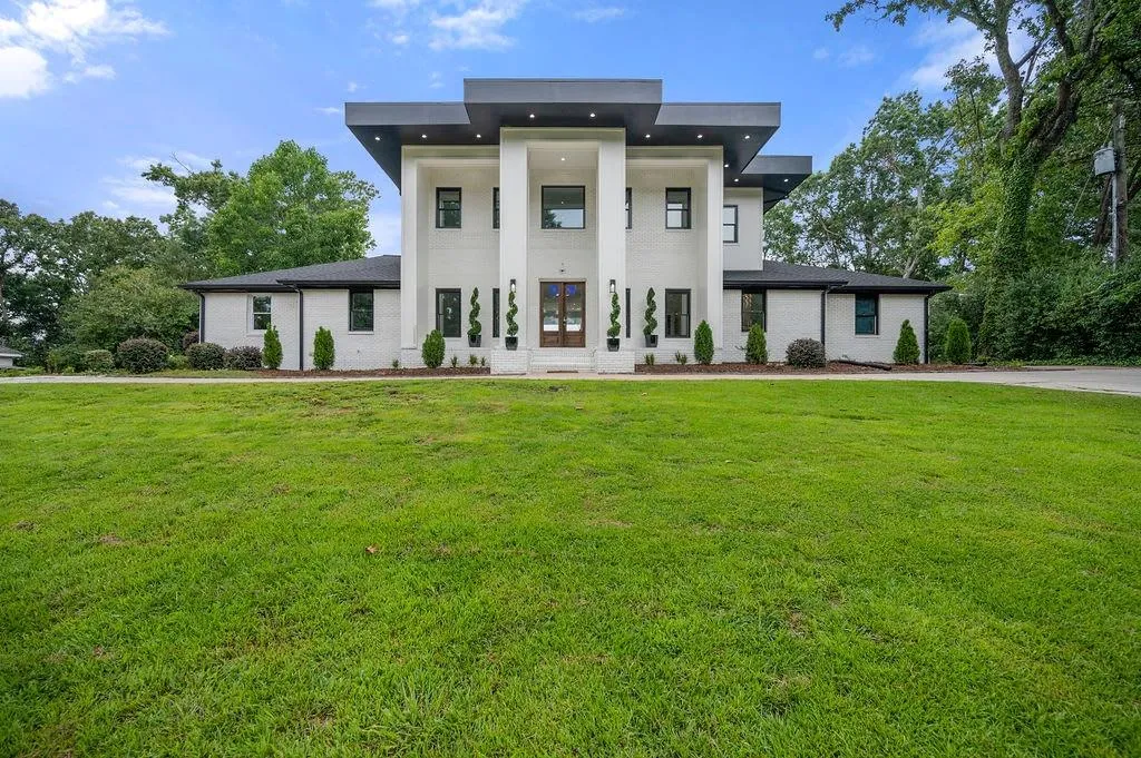 1494 Spalding Drive, Sandy Springs, Georgia 30350, 7 Bedrooms Bedrooms, ,8 BathroomsBathrooms,Residential,Sold,1494 Spalding Drive,7100515