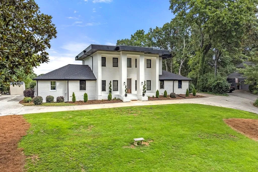 1494 Spalding Drive, Sandy Springs, Georgia 30350, 7 Bedrooms Bedrooms, ,8 BathroomsBathrooms,Residential,Sold,1494 Spalding Drive,7100515