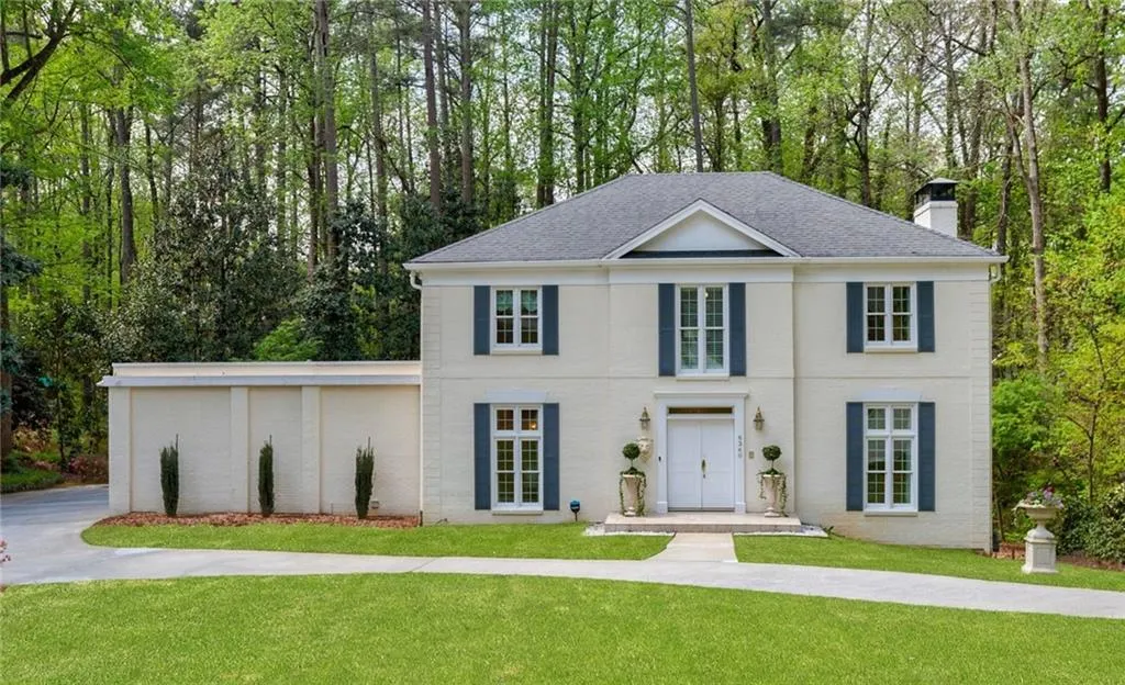 6360 River Overlook Drive, Sandy Springs, Georgia 30328, 4 Bedrooms Bedrooms, ,3 BathroomsBathrooms,Residential,Sold,6360 River Overlook Drive,7233026