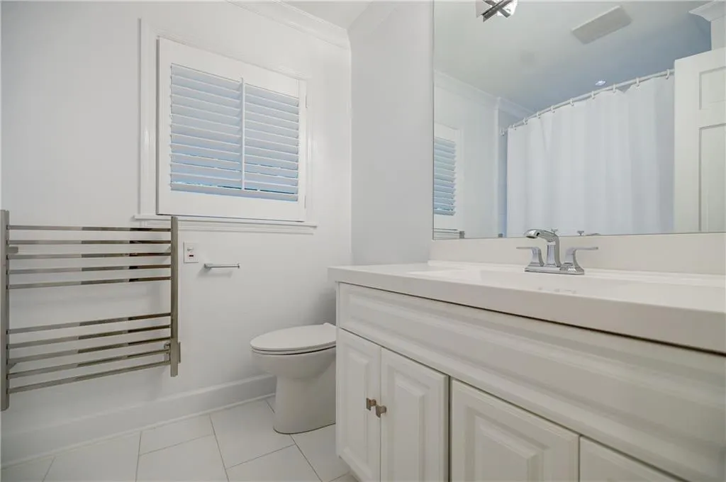 6360 River Overlook Drive, Sandy Springs, Georgia 30328, 4 Bedrooms Bedrooms, ,3 BathroomsBathrooms,Residential,Sold,6360 River Overlook Drive,7233026