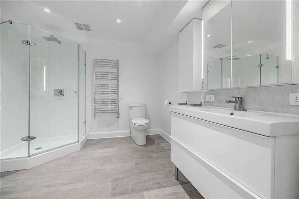 6360 River Overlook Drive, Sandy Springs, Georgia 30328, 4 Bedrooms Bedrooms, ,3 BathroomsBathrooms,Residential,Sold,6360 River Overlook Drive,7233026