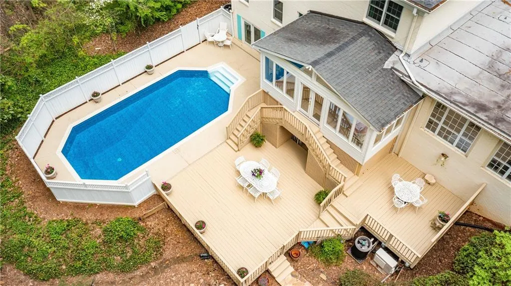 6360 River Overlook Drive, Sandy Springs, Georgia 30328, 4 Bedrooms Bedrooms, ,3 BathroomsBathrooms,Residential,Sold,6360 River Overlook Drive,7233026