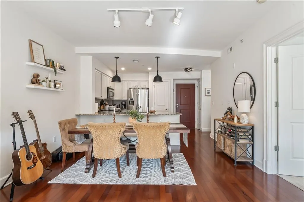 200 River Vista Drive Unit 622, Atlanta, Georgia 30339, 1 Bedroom Bedrooms, ,1 BathroomBathrooms,Residential,Sold,200 River Vista Drive Unit 622,7341989