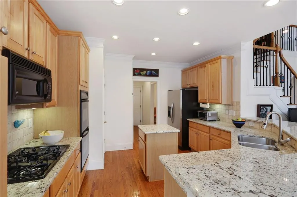 3741 Wescott Way, Sandy Springs, Georgia 30319, 5 Bedrooms Bedrooms, ,4 BathroomsBathrooms,Residential,Sold,3741 Wescott Way,5974440