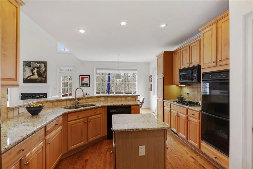 3741 Wescott Way, Sandy Springs, Georgia 30319, 5 Bedrooms Bedrooms, ,4 BathroomsBathrooms,Residential,Sold,3741 Wescott Way,5974440