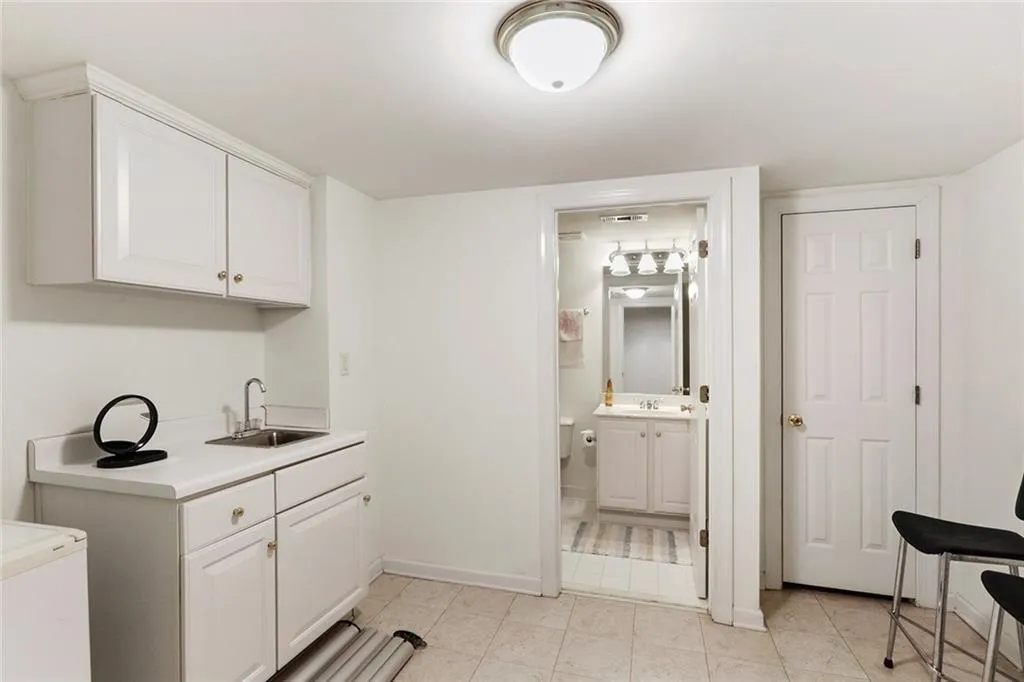 3741 Wescott Way, Sandy Springs, Georgia 30319, 5 Bedrooms Bedrooms, ,4 BathroomsBathrooms,Residential,Sold,3741 Wescott Way,5974440