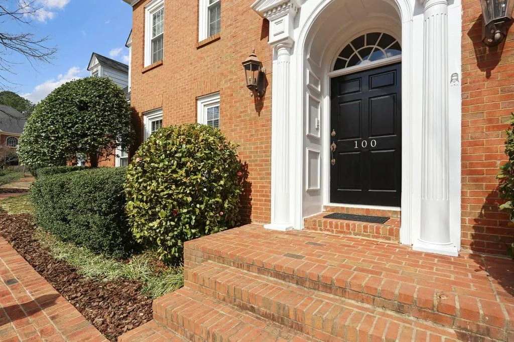 100 Gilford Way, Sandy Springs, Georgia 30350, 5 Bedrooms Bedrooms, ,5 BathroomsBathrooms,Residential,Sold,100 Gilford Way,5969271
