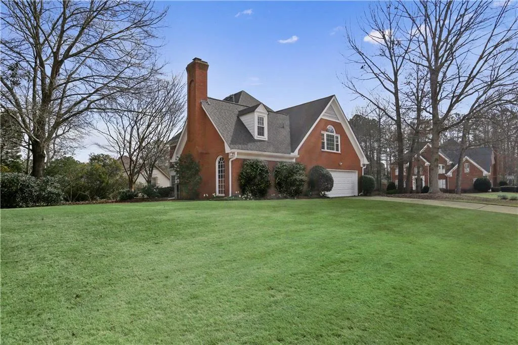 100 Gilford Way, Sandy Springs, Georgia 30350, 5 Bedrooms Bedrooms, ,5 BathroomsBathrooms,Residential,Sold,100 Gilford Way,5969271