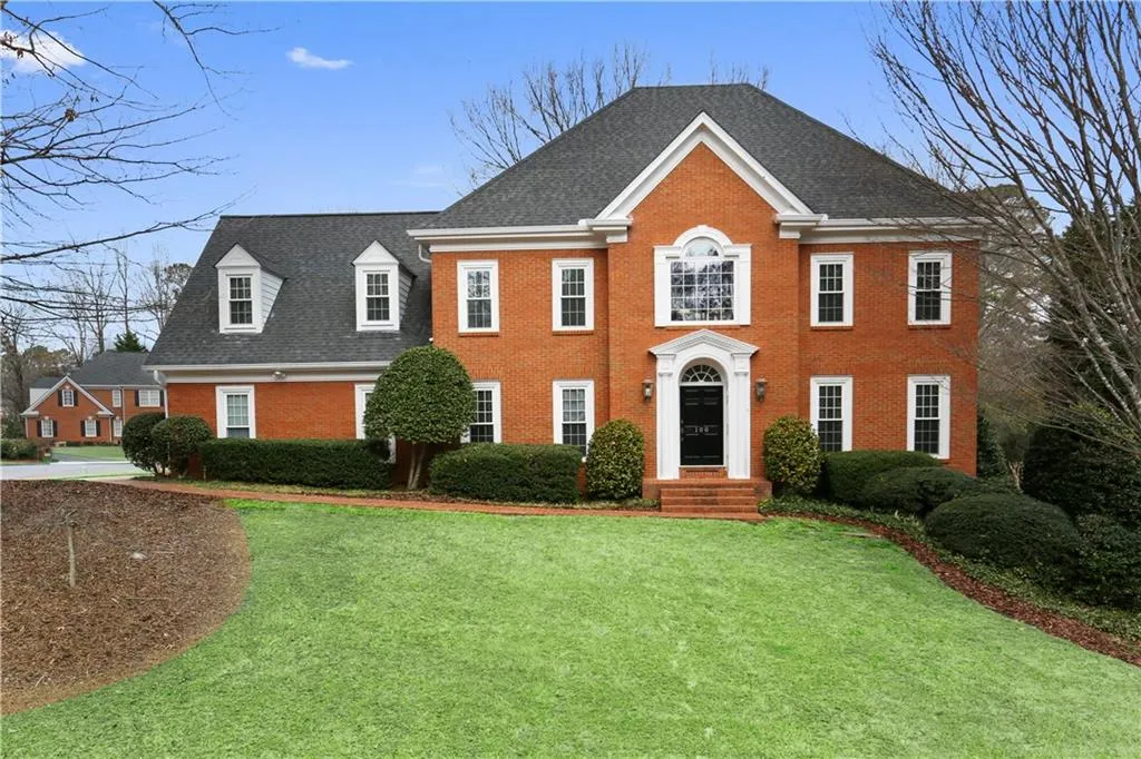 100 Gilford Way, Sandy Springs, Georgia 30350, 5 Bedrooms Bedrooms, ,5 BathroomsBathrooms,Residential,Sold,100 Gilford Way,5969271